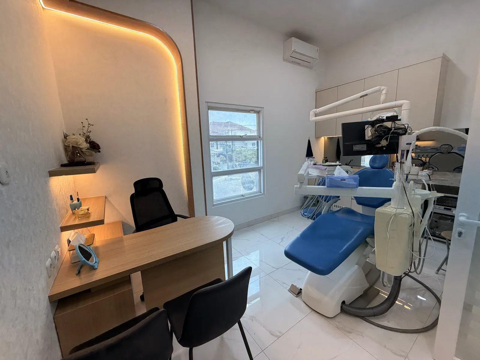 Ruang perawatan gigi One Dental Clinic Serang